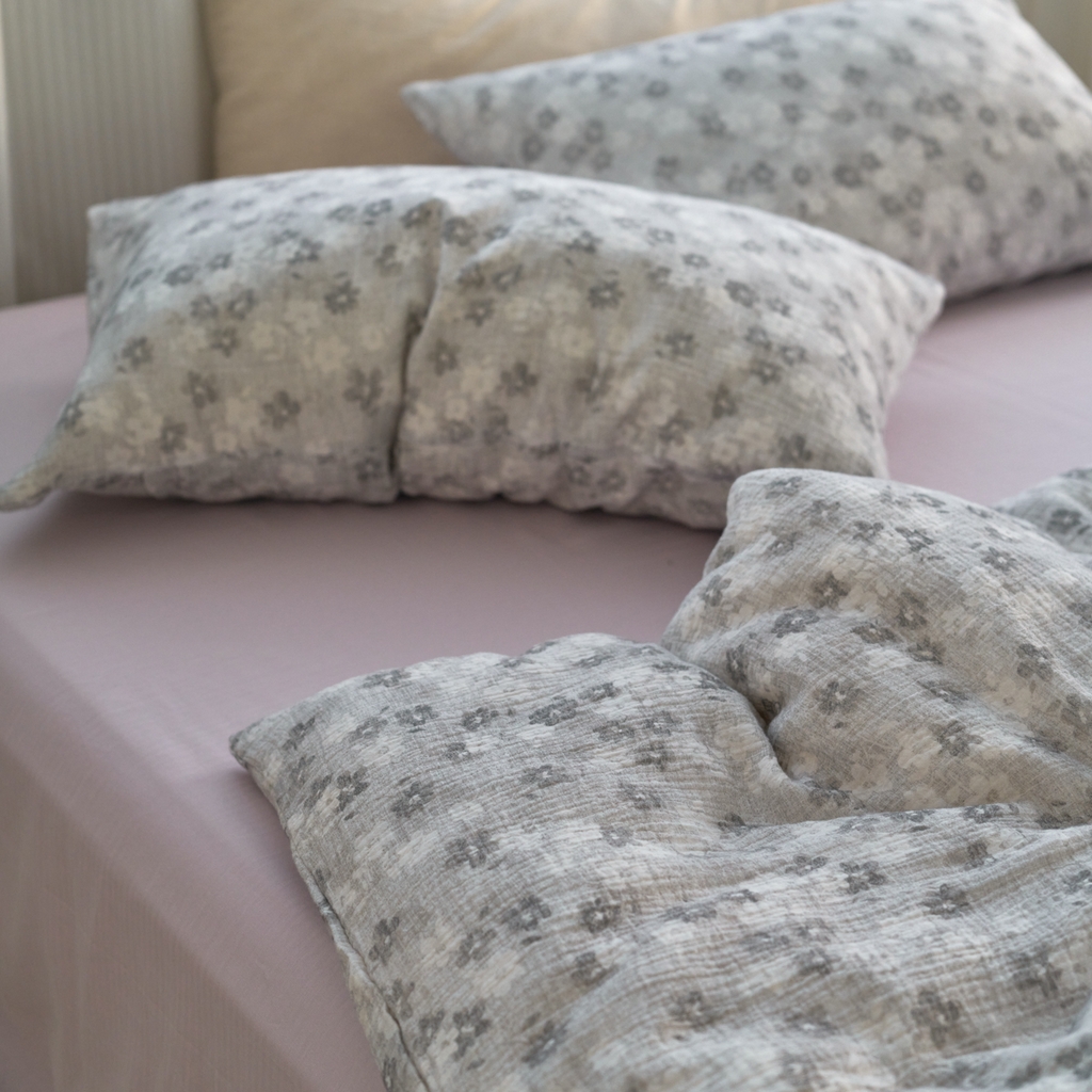 91家纺网 家纺一手货源 找家纺 洋铭区（原狠狠爱） 2025新款皱皱纱A类全棉纯棉人字纹四件套系列 水墨意境