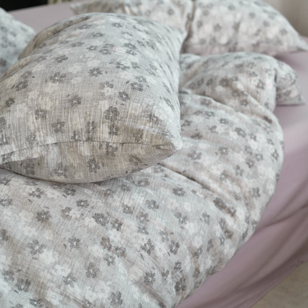 91家纺网 家纺一手货源 找家纺 洋铭区（原狠狠爱） 2025新款皱皱纱A类全棉纯棉人字纹四件套系列 水墨意境