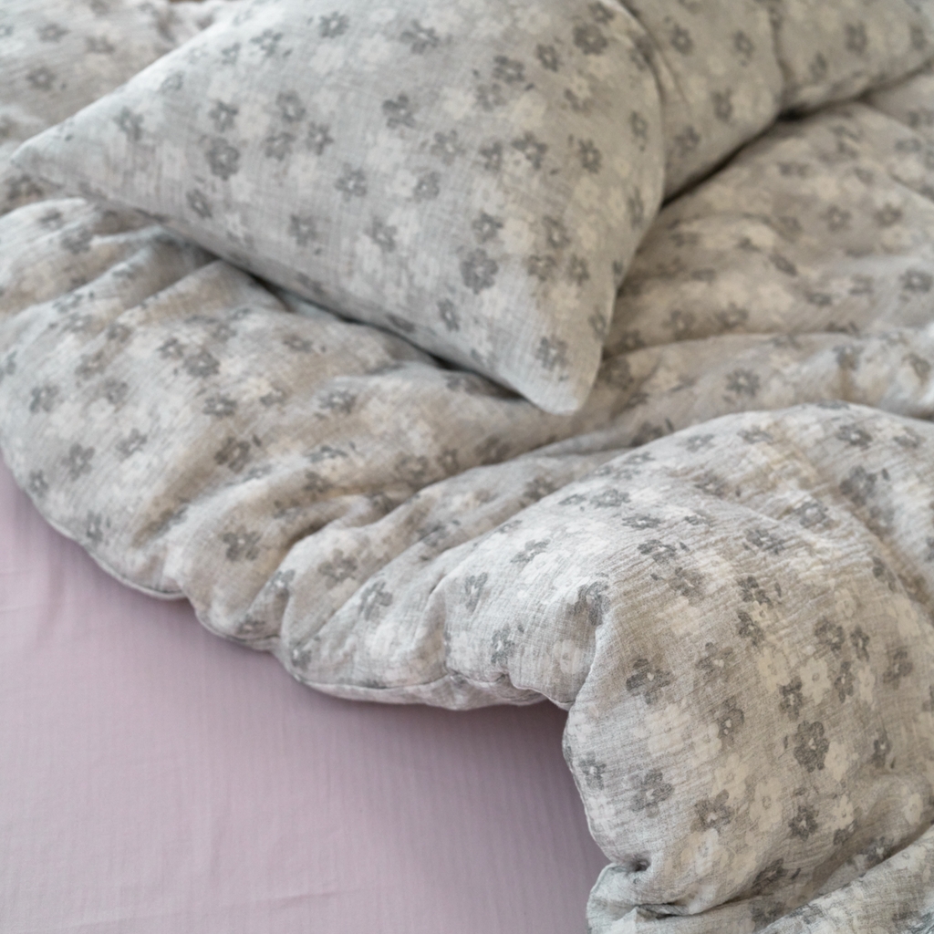 91家纺网 家纺一手货源 找家纺 洋铭区（原狠狠爱） 2025新款皱皱纱A类全棉纯棉人字纹四件套系列 水墨意境