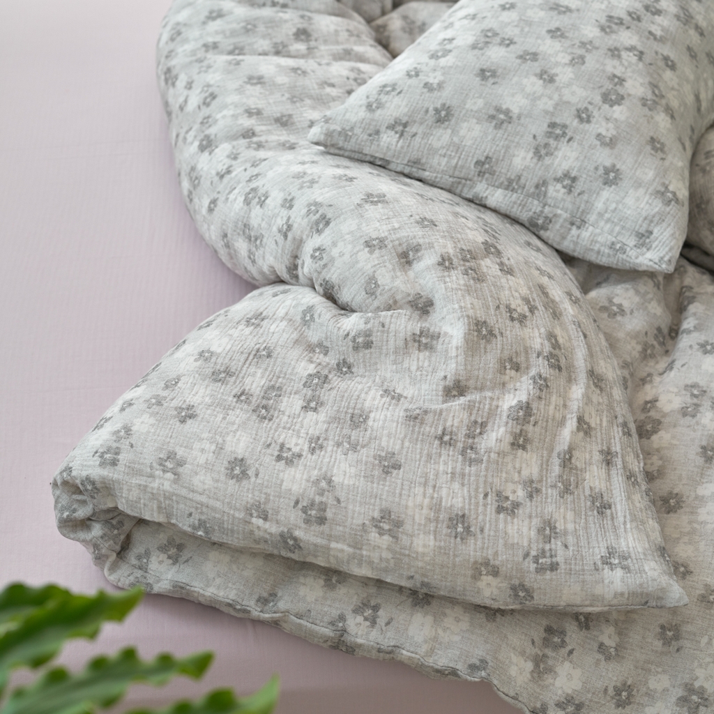 91家纺网 家纺一手货源 找家纺 洋铭区（原狠狠爱） 2025新款皱皱纱A类全棉纯棉人字纹四件套系列 水墨意境