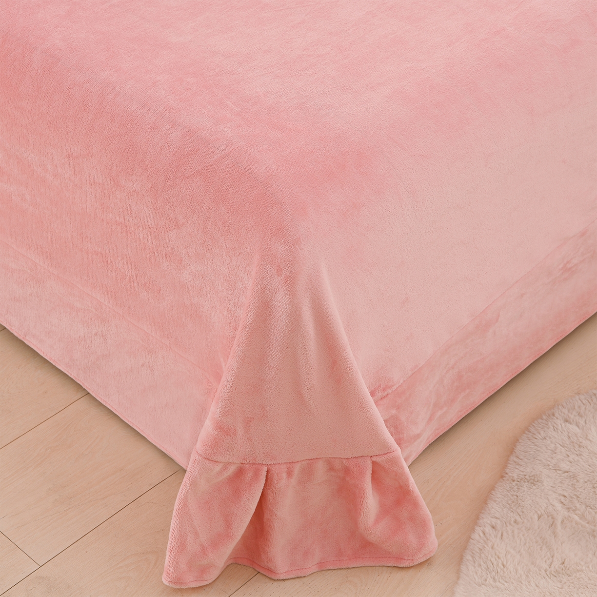 91家纺网 家纺一手货源 找家纺 紫月轩家纺 2025新款韩版牛奶绒花边款四件套 粉花猫语