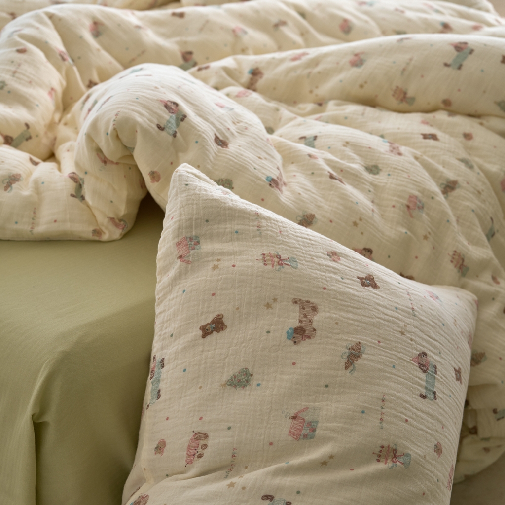 91家纺网 家纺一手货源 找家纺 洋铭区（原狠狠爱） 2025新款皱皱纱A类全棉纯棉人字纹四件套系列 星星小狗