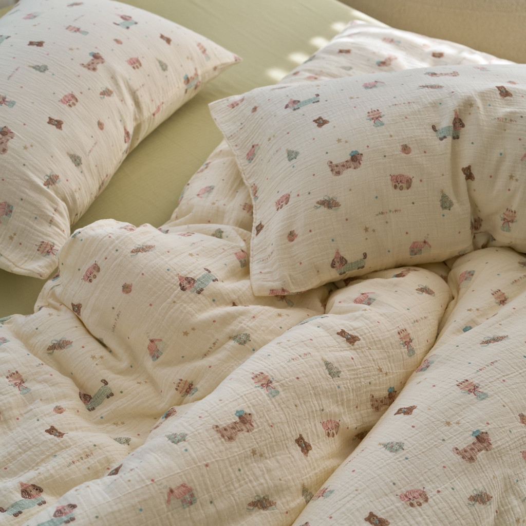 91家纺网 家纺一手货源 找家纺 洋铭区（原狠狠爱） 2025新款皱皱纱A类全棉纯棉人字纹四件套系列 星星小狗