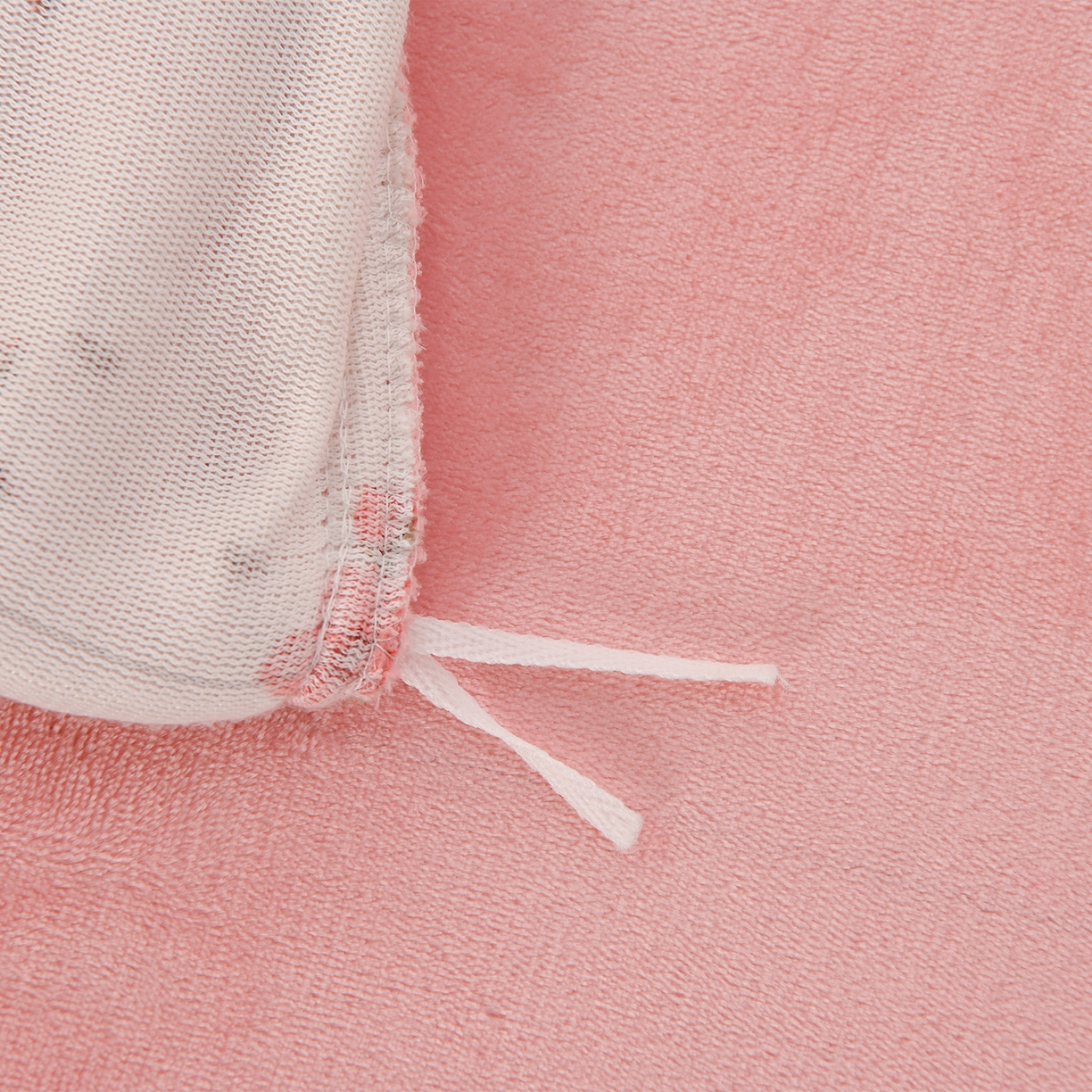 91家纺网 家纺一手货源 找家纺 紫月轩家纺 2025新款韩版牛奶绒花边款四件套 粉花猫语