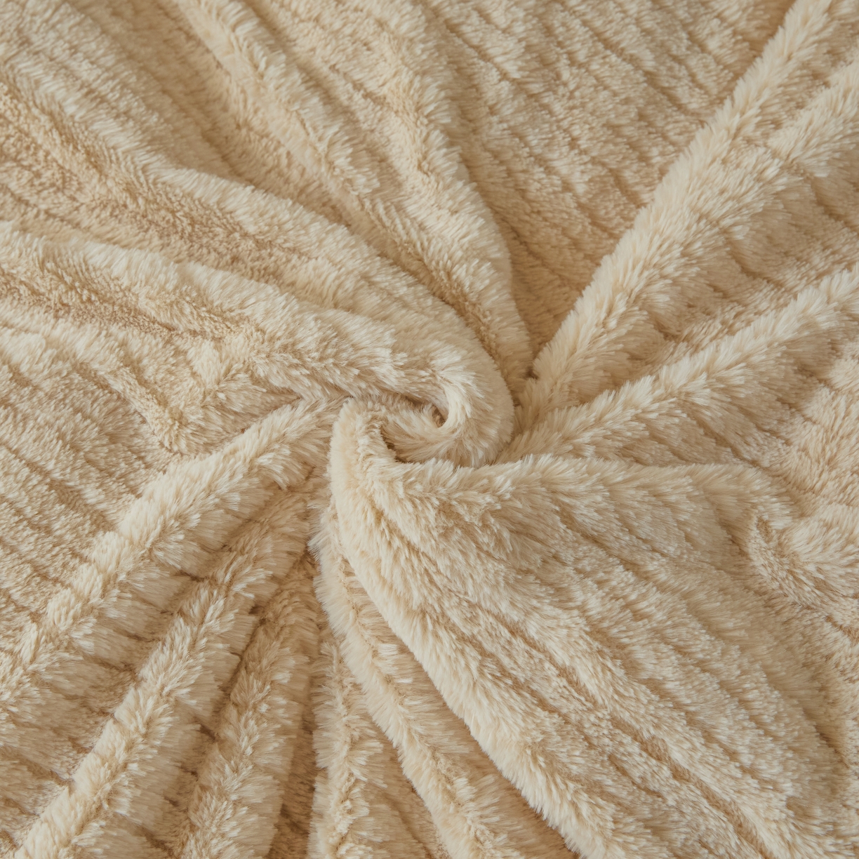 91家纺网 家纺一手货源 找家纺 （总）凯罗 2025新款高克重兔绒四件套A类牛奶绒四件套 简约轻奢兔绒四件套