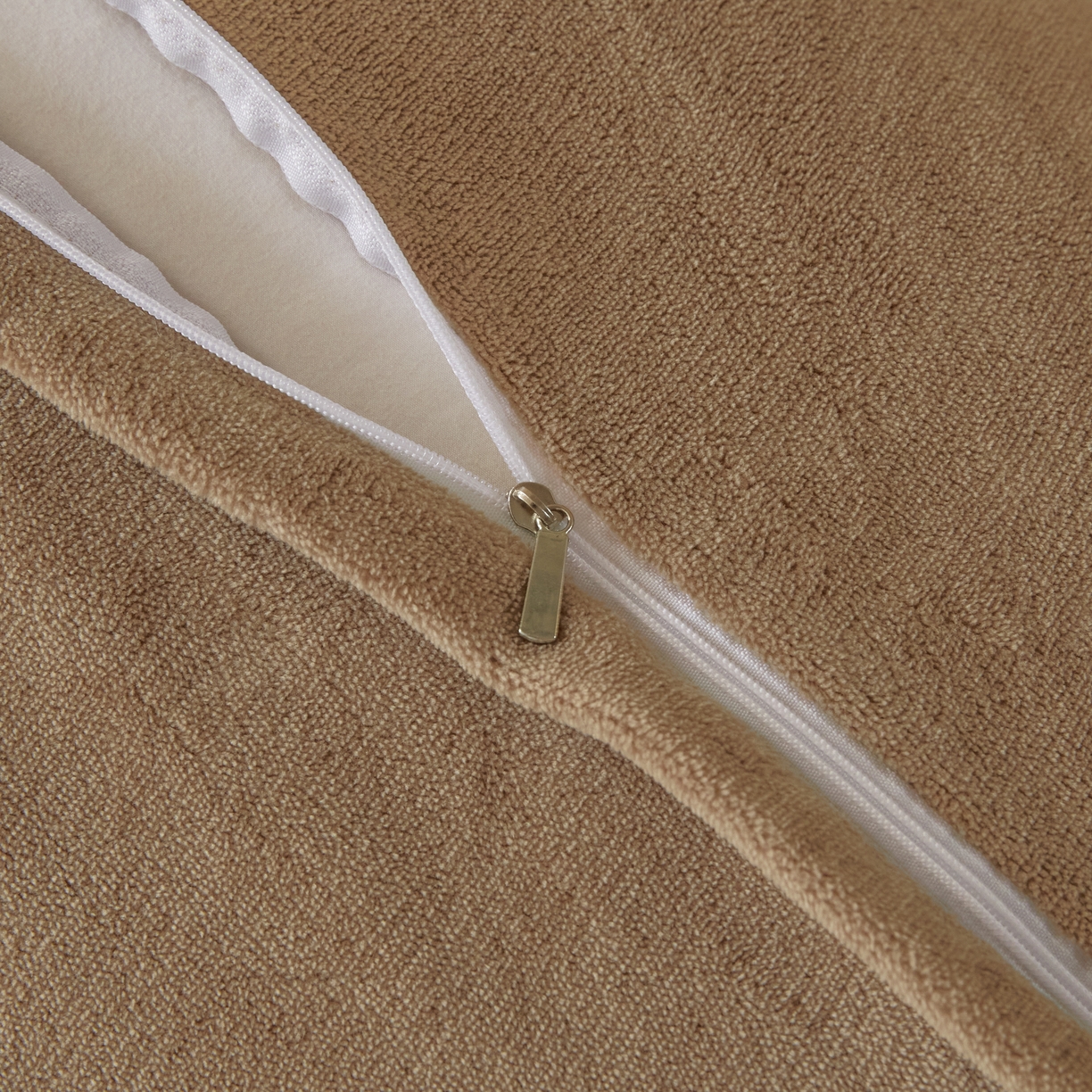 91家纺网 家纺一手货源 找家纺 凯罗 2025新款高克重兔绒四件套A类牛奶绒四件套 简约轻奢兔绒四件套 亚薇拉-舒芙蕾