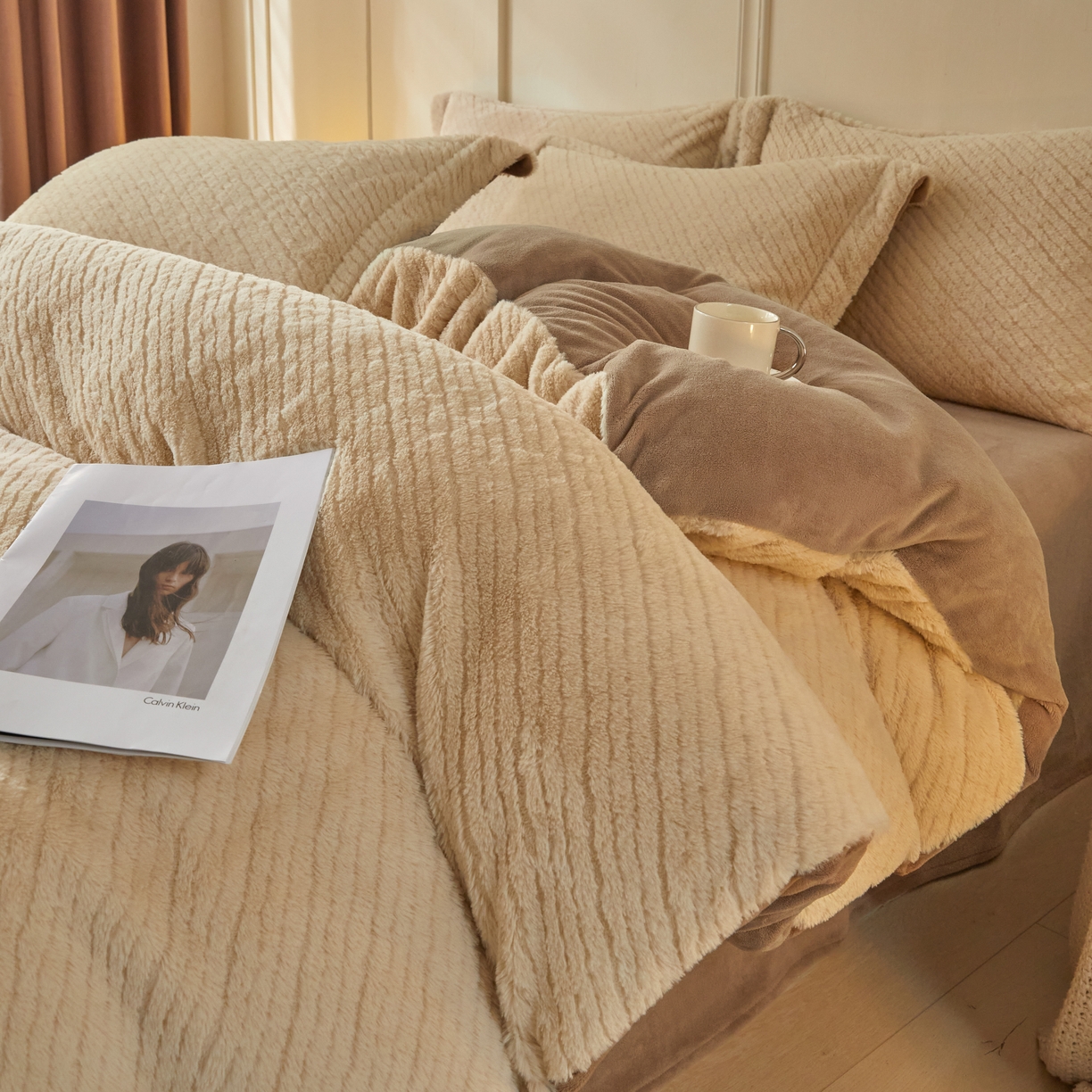 91家纺网 家纺一手货源 找家纺 凯罗 2025新款高克重兔绒四件套A类牛奶绒四件套 简约轻奢兔绒四件套 亚薇拉-舒芙蕾