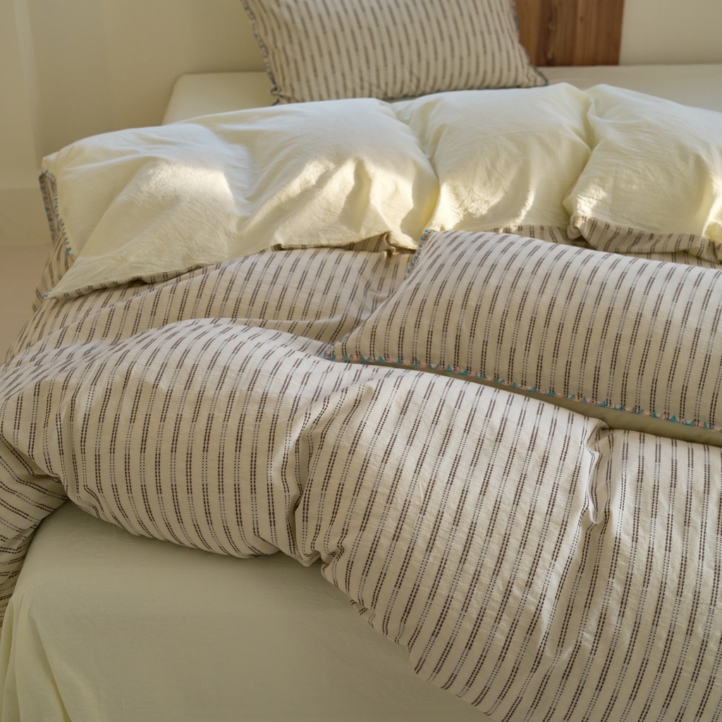 91家纺网 家纺一手货源 找家纺 （总）洋铭区（原狠狠爱） 2025新款慕斯VS早安水洗棉彩边色织提花四件套