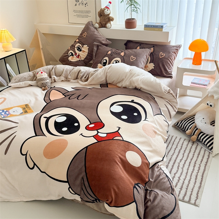 91家纺网 家纺一手货源 找家纺 潮邦创意家居 2025新款大版卡通牛奶绒四件套 可爱松鼠