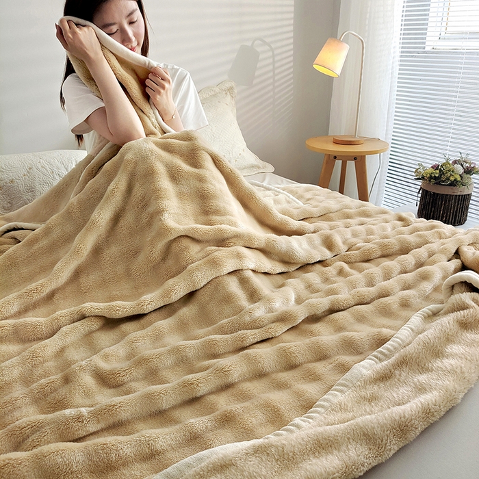 91家纺网 家纺一手货源 找家纺 伊凡毯业 2025新款260克云貂绒毛毯盖毯子直播爆款跑量毛毯 泡泡毯-卡其