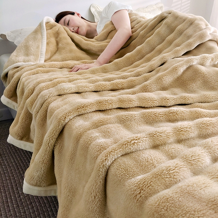 91家纺网 家纺一手货源 找家纺 伊凡毯业 2025新款260克云貂绒毛毯盖毯子直播爆款跑量毛毯 泡泡毯-卡其