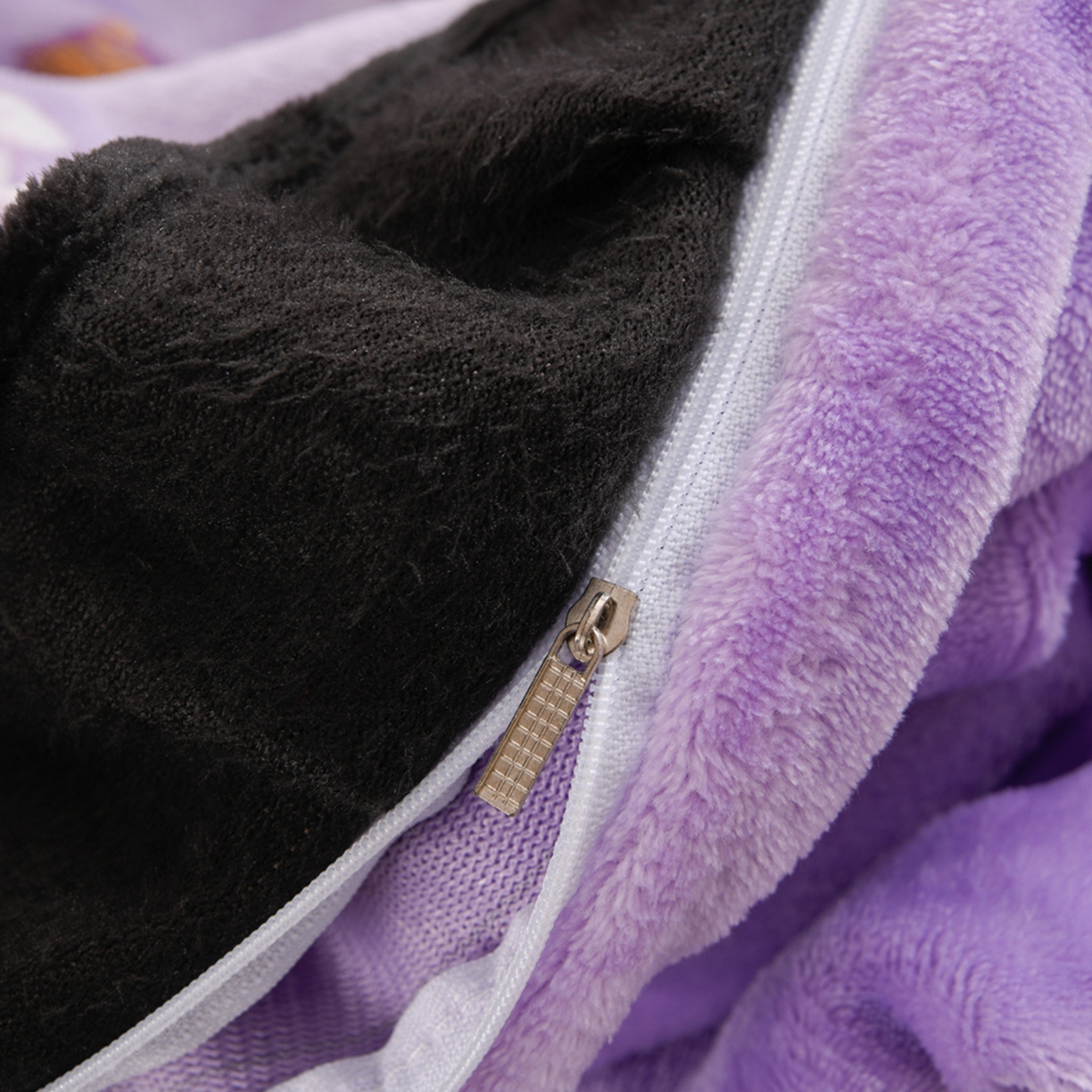 91家纺网 家纺一手货源 找家纺 紫月轩家纺 2025新款韩版牛奶绒花边款四件套 紫金花朵