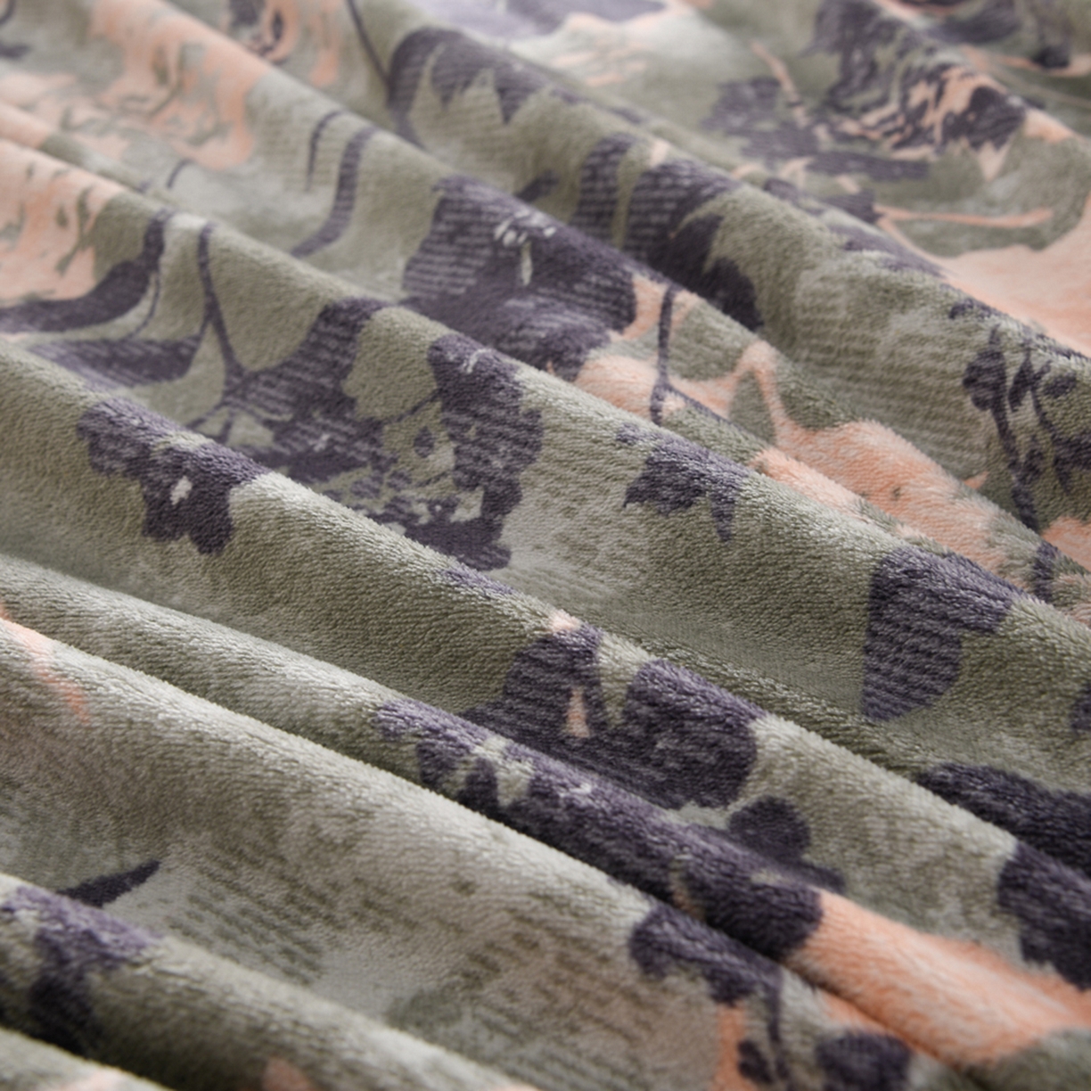 91家纺网 家纺一手货源 找家纺 紫月轩家纺 2025新款韩版牛奶绒花边款四件套 绿野花卉