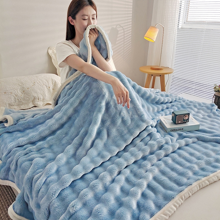 91家纺网 家纺一手货源 找家纺 伊凡毯业 2025新款260克云貂绒毛毯盖毯子直播爆款跑量毛毯 泡泡毯-湛蓝