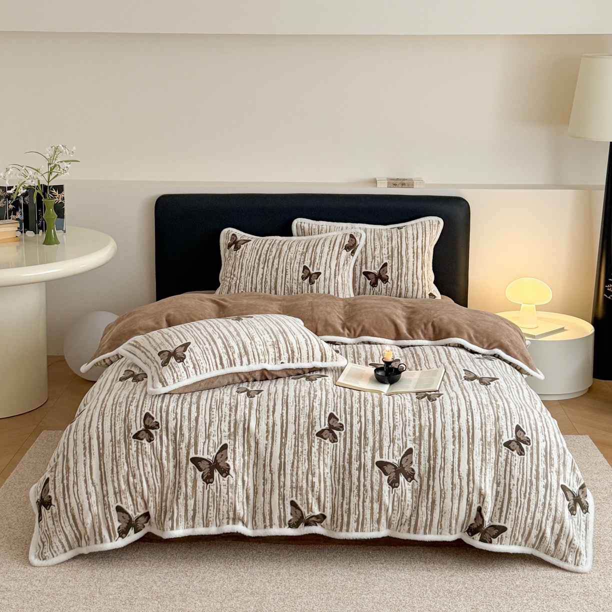 91家纺网 家纺一手货源 找家纺 沐棉家居 2025新款高克重立体雕花牛奶绒保暖四件套 光影蝴蝶