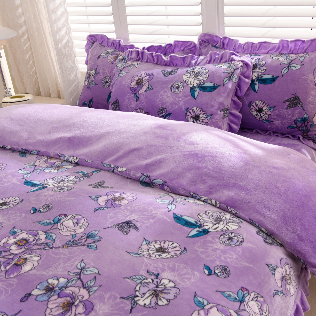 91家纺网 家纺一手货源 找家纺 紫月轩家纺 2025新款韩版牛奶绒花边款四件套 紫梦纱