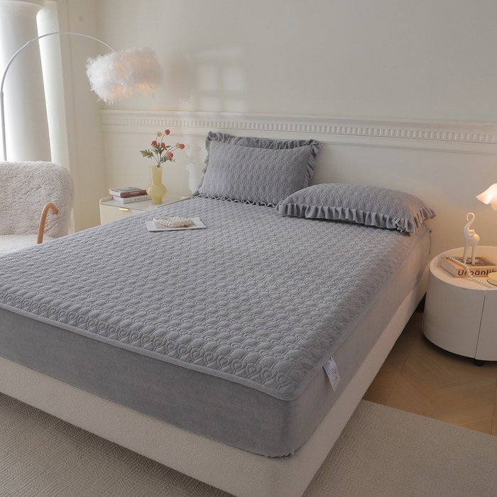 91家纺网 家纺一手货源 找家纺 （总）怡源梦 2025新款A类牛奶绒夹棉床笠三件套-甜心公主系列