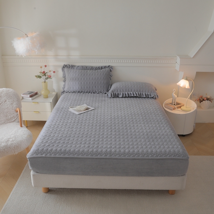 91家纺网 家纺一手货源 找家纺 （总）怡源梦 2025新款A类牛奶绒夹棉床笠三件套-甜心公主系列