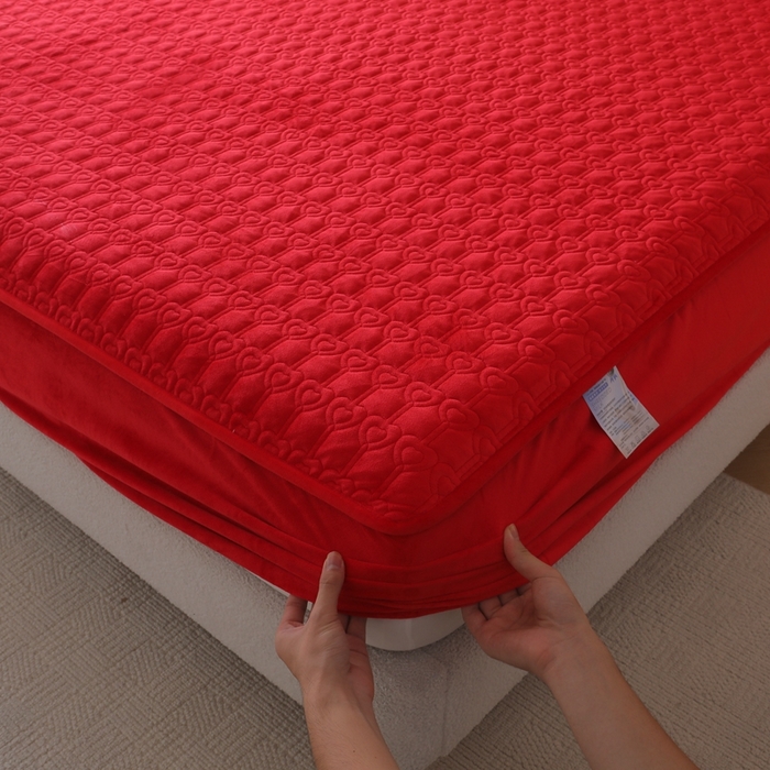 91家纺网 家纺一手货源 找家纺 怡源梦 2025新款A类牛奶绒夹棉床笠三件套-甜心公主系列 大红色