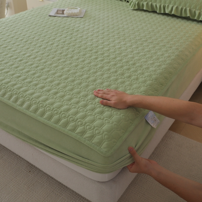 91家纺网 家纺一手货源 找家纺 怡源梦 2025新款A类牛奶绒夹棉床笠三件套-甜心公主系列 绿色