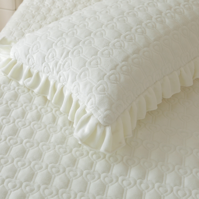 91家纺网 家纺一手货源 找家纺 怡源梦 2025新款A类牛奶绒夹棉床笠三件套-甜心公主系列 米白色