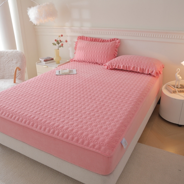 91家纺网 家纺一手货源 找家纺 怡源梦 2025新款A类牛奶绒夹棉床笠三件套-甜心公主系列 粉玉色