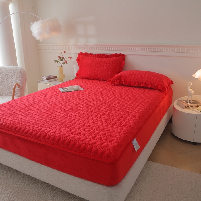 91家纺网 家纺一手货源 找家纺 怡源梦 2025新款A类牛奶绒夹棉床笠三件套-甜心公主系列 大红色