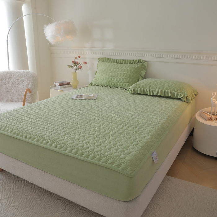 91家纺网 家纺一手货源 找家纺 怡源梦 2025新款A类牛奶绒夹棉床笠三件套-甜心公主系列 绿色