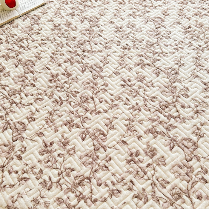 91家纺网 家纺一手货源 找家纺 （总）凯罗 2025新款牛奶绒花边床盖印花小清新盖毯加大牛奶绒床盖床单