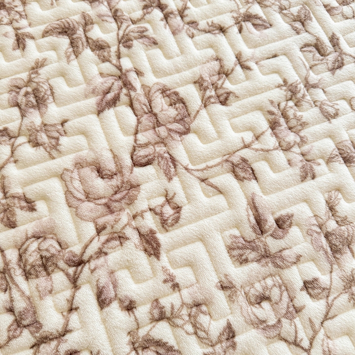 91家纺网 家纺一手货源 找家纺 （总）凯罗 2025新款牛奶绒花边床盖印花小清新盖毯加大牛奶绒床盖床单