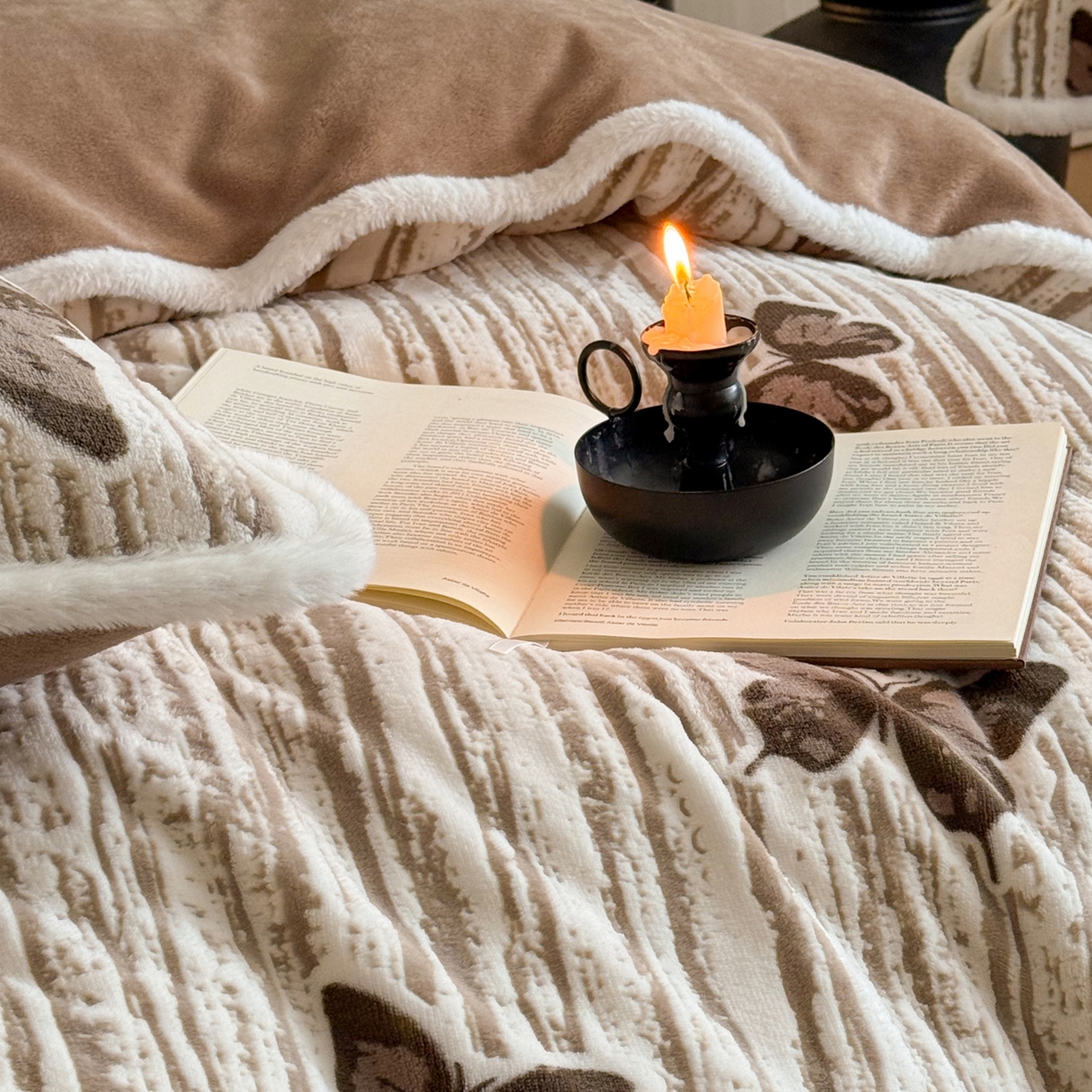 91家纺网 家纺一手货源 找家纺 沐棉家居 2025新款高克重立体雕花牛奶绒保暖四件套 光影蝴蝶