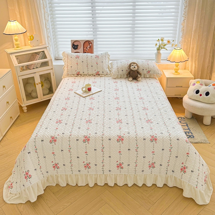 凯罗 2025新款牛奶绒花边床盖印花小清新盖毯加大牛奶绒床盖床单 浪漫邂逅