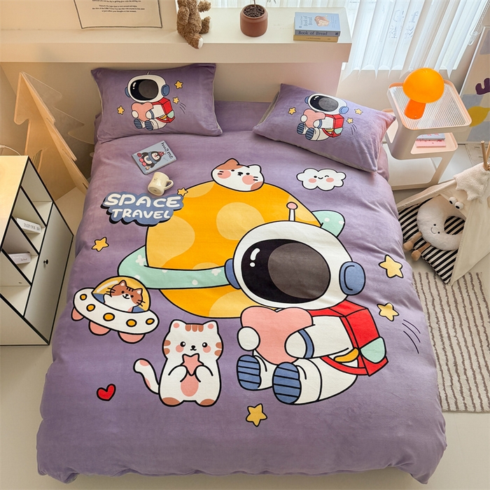 91家纺网 家纺一手货源 找家纺 潮邦创意家居 2025新款大版卡通牛奶绒四件套 温馨太空