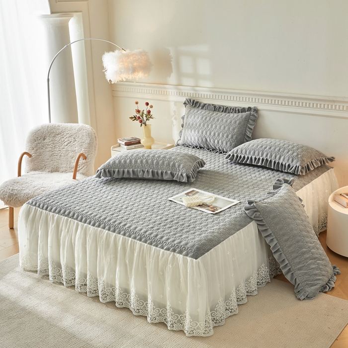 91家纺网 家纺一手货源 找家纺 怡源梦 2025新款牛奶绒床裙四件套-甜心公主系列 灰色
