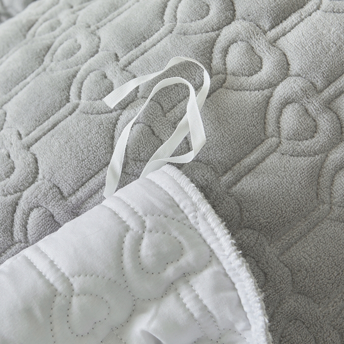 91家纺网 家纺一手货源 找家纺 怡源梦 2025新款牛奶绒床裙四件套-甜心公主系列 灰色