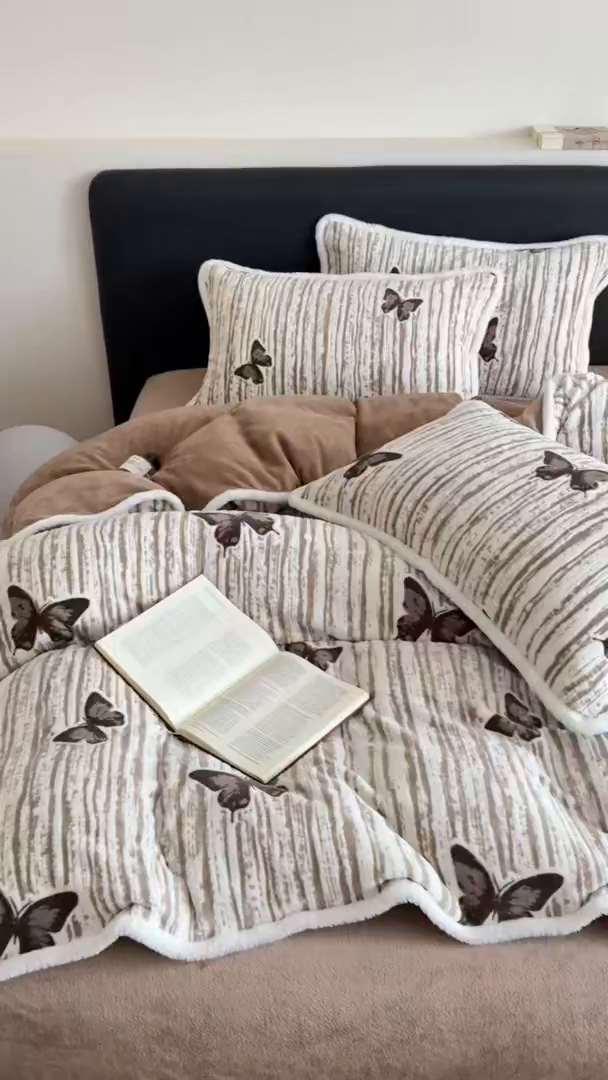 91家纺网 家纺一手货源 找家纺 沐棉家居 2025新款高克重立体雕花牛奶绒保暖四件套 光影蝴蝶