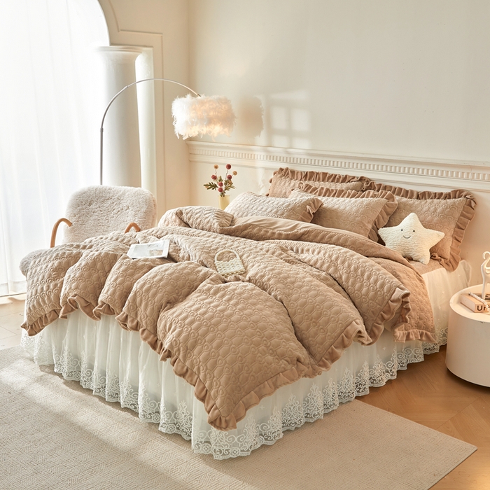 91家纺网 家纺一手货源 找家纺 怡源梦 2025新款牛奶绒床裙四件套-甜心公主系列 咖色