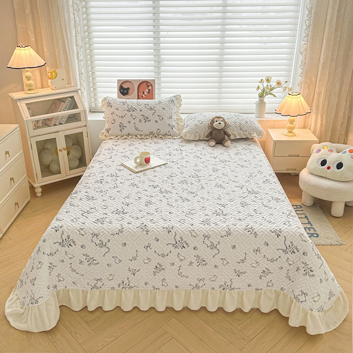 凯罗 2025新款牛奶绒花边床盖印花小清新盖毯加大牛奶绒床盖床单 晚风逐梦