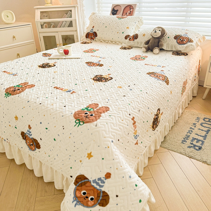 91家纺网 家纺一手货源 找家纺 凯罗 2025新款牛奶绒花边床盖印花小清新盖毯加大牛奶绒床盖床单 happy