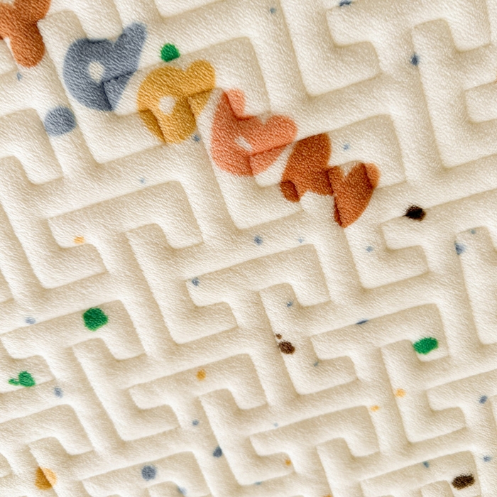 91家纺网 家纺一手货源 找家纺 凯罗 2025新款牛奶绒花边床盖印花小清新盖毯加大牛奶绒床盖床单 happy