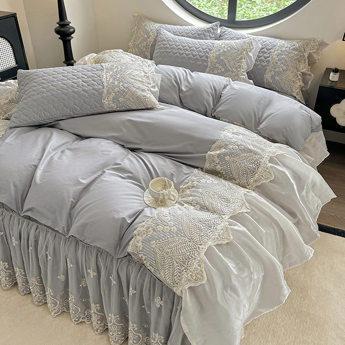 91家纺网 家纺一手货源 找家纺 罗艺轩 2025新款全棉纯棉蕾丝刺绣琉璃床裙四件套（1.5m控价288起、1.8m控价293起、1.8m加大控价303起、1.8*2.2m控价298起、1.8*2.2m加大控价308起、2.0m控价3