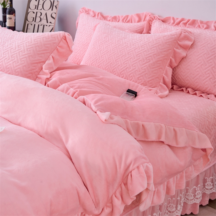 91家纺网 家纺一手货源 找家纺 （总）畅畅家纺 2025新款11斤纯色韩版冬季超柔加厚牛奶花边床盖四件套