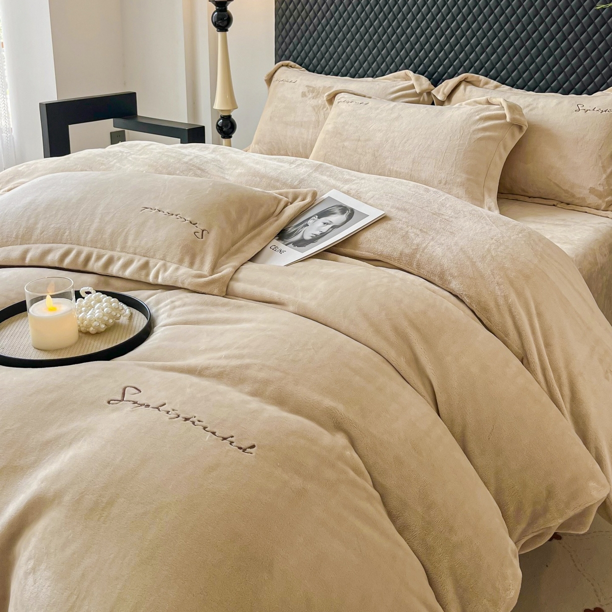 91家纺网 家纺一手货源 找家纺 （总）庭笙 2025新款加厚牛奶绒8斤/9斤纯色蓄热保暖四件套-米莱