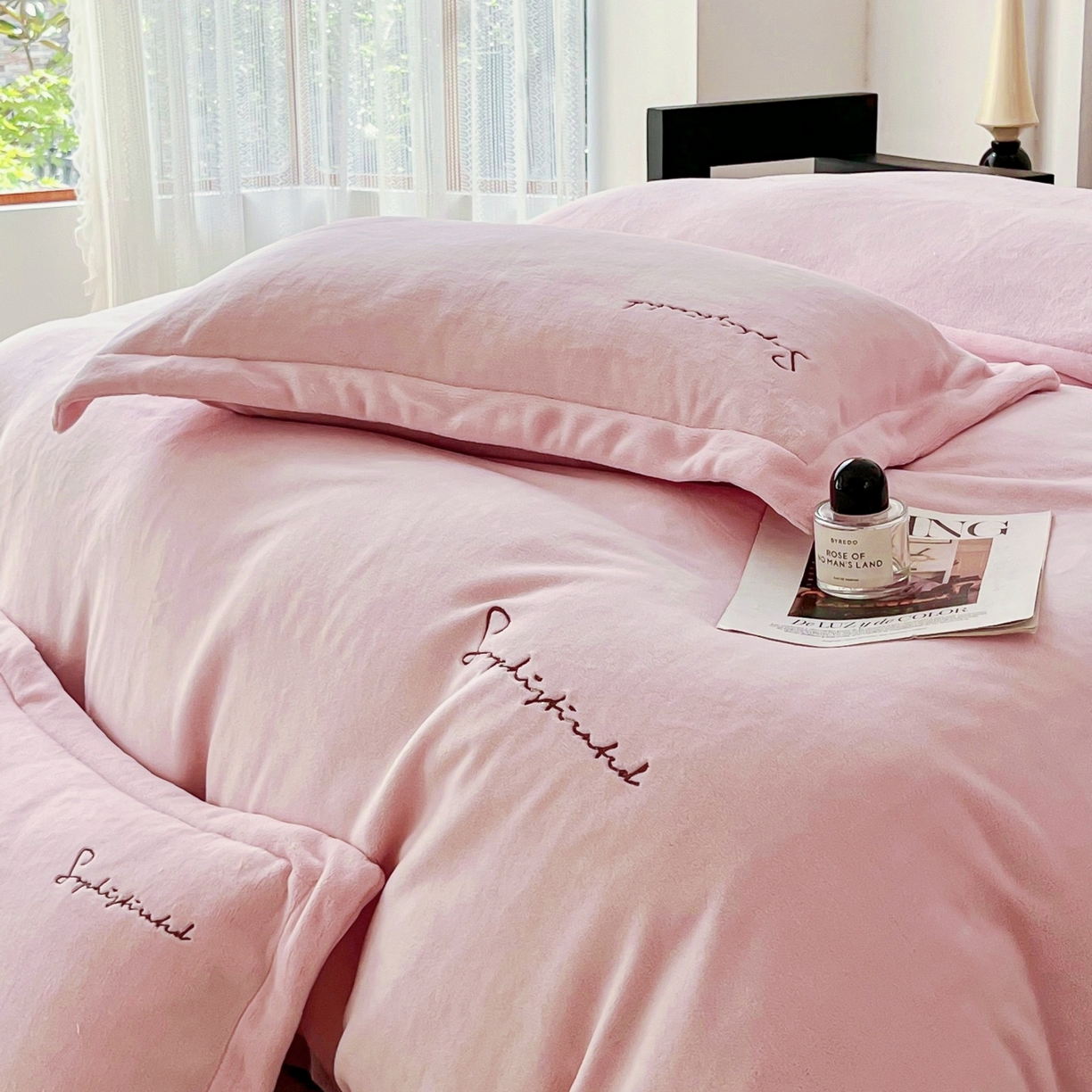 91家纺网 家纺一手货源 找家纺 庭笙 2025新款加厚牛奶绒8斤/9斤纯色蓄热保暖四件套-米莱 米莱-粉