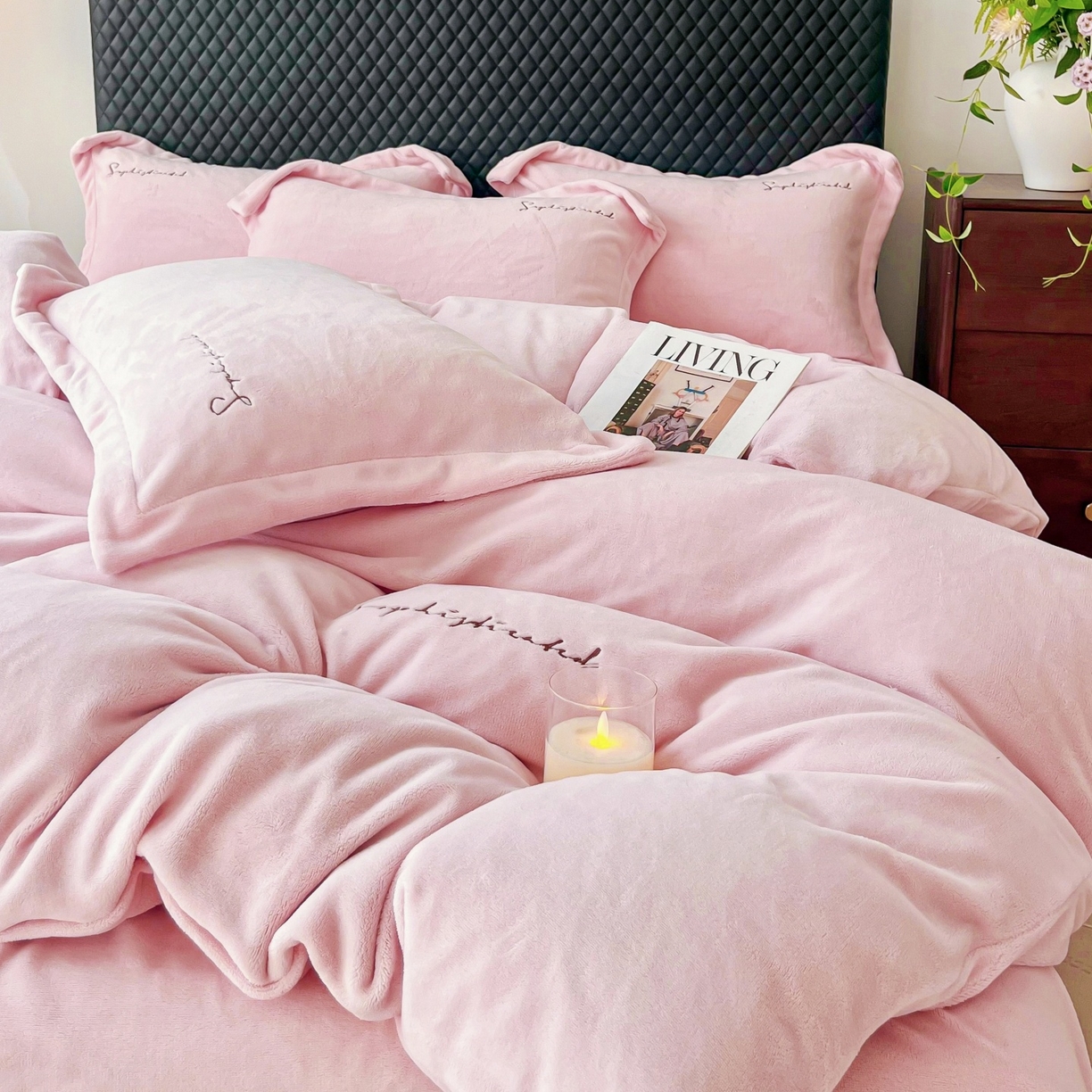 91家纺网 家纺一手货源 找家纺 庭笙 2025新款加厚牛奶绒8斤/9斤纯色蓄热保暖四件套-米莱 米莱-粉