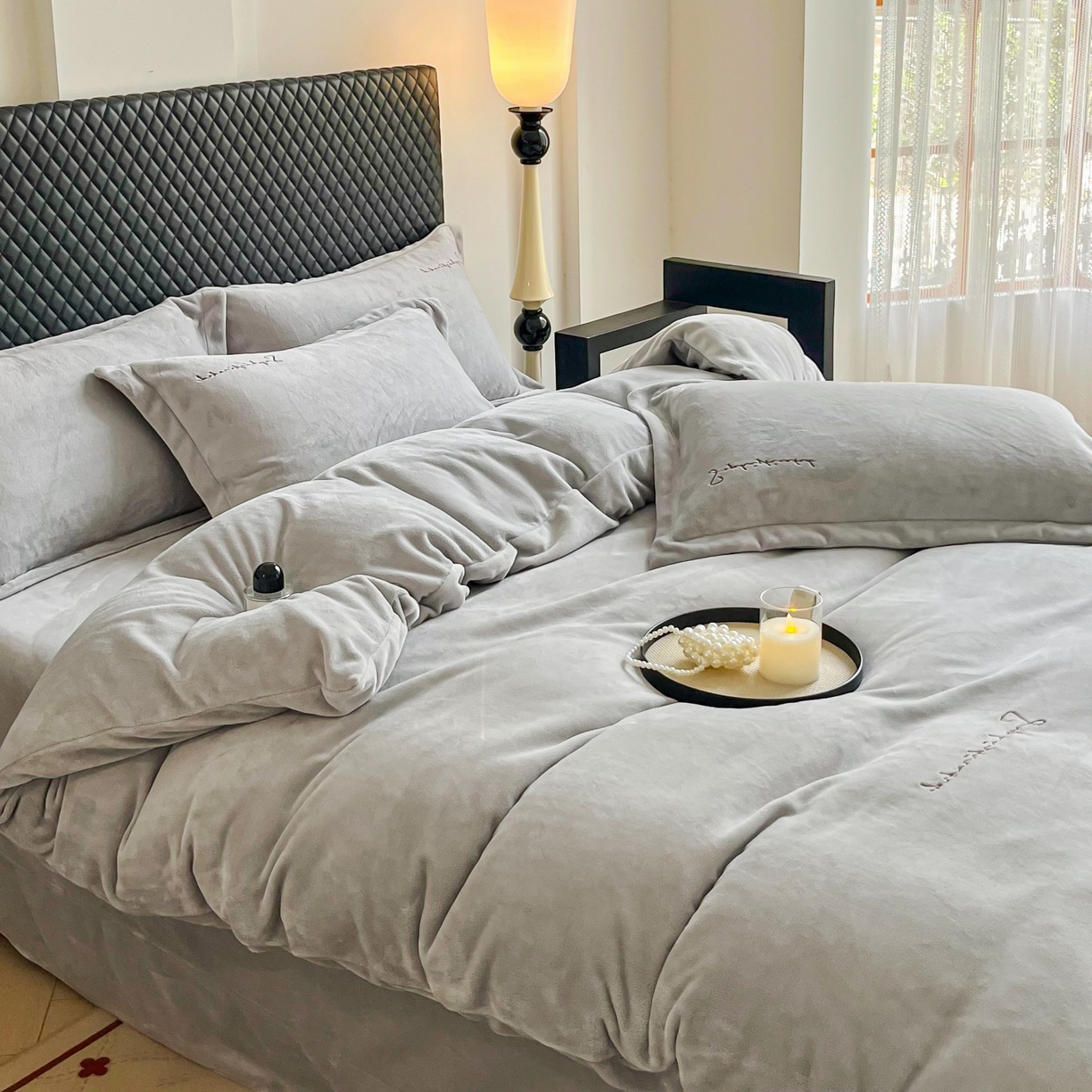 91家纺网 家纺一手货源 找家纺 庭笙 2025新款加厚牛奶绒8斤/9斤纯色蓄热保暖四件套-米莱 米莱-灰