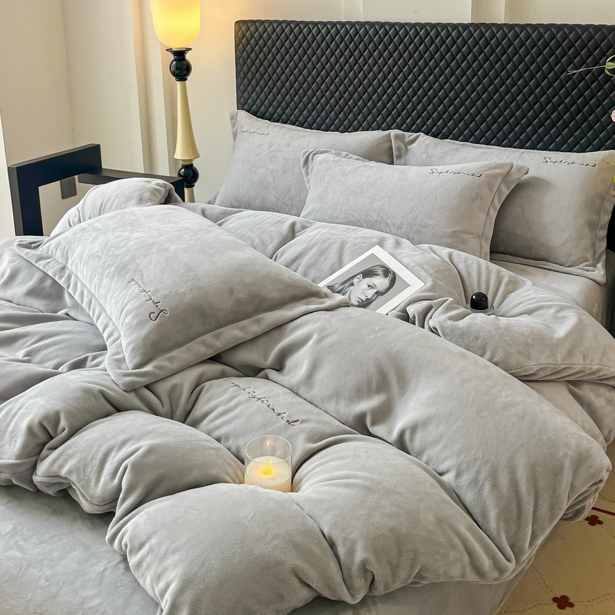 91家纺网 家纺一手货源 找家纺 庭笙 2025新款加厚牛奶绒8斤/9斤纯色蓄热保暖四件套-米莱 米莱-灰