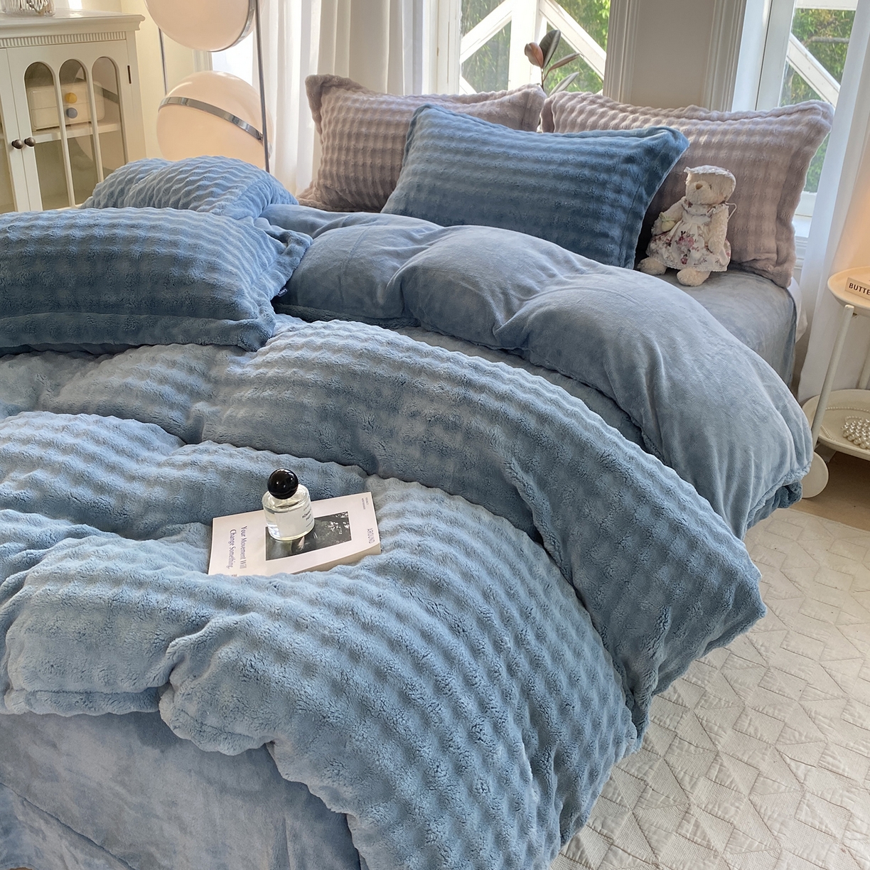 91家纺网 家纺一手货源 找家纺 （总）悦织湾家纺 2025新款泡泡绒仿兔毛绒四件套牛奶绒纯色轻奢床上用品4件套货源足