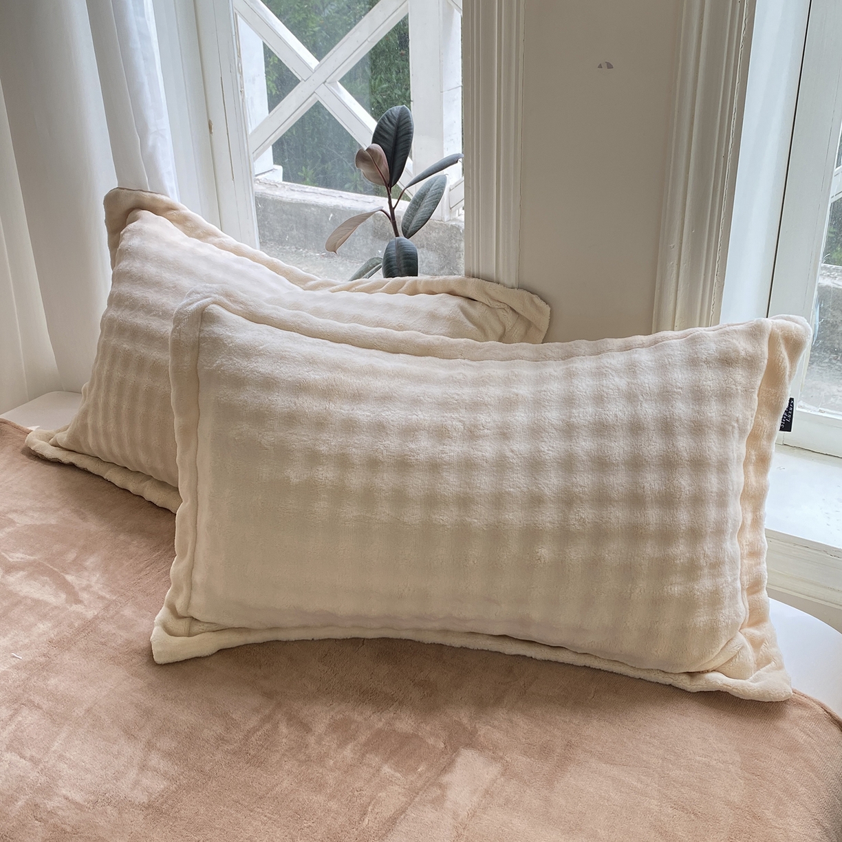 91家纺网 家纺一手货源 找家纺 悦织湾家纺 2025新款泡泡绒仿兔毛绒四件套牛奶绒纯色轻奢床上用品4件套货源足 泡泡绒-奶咖