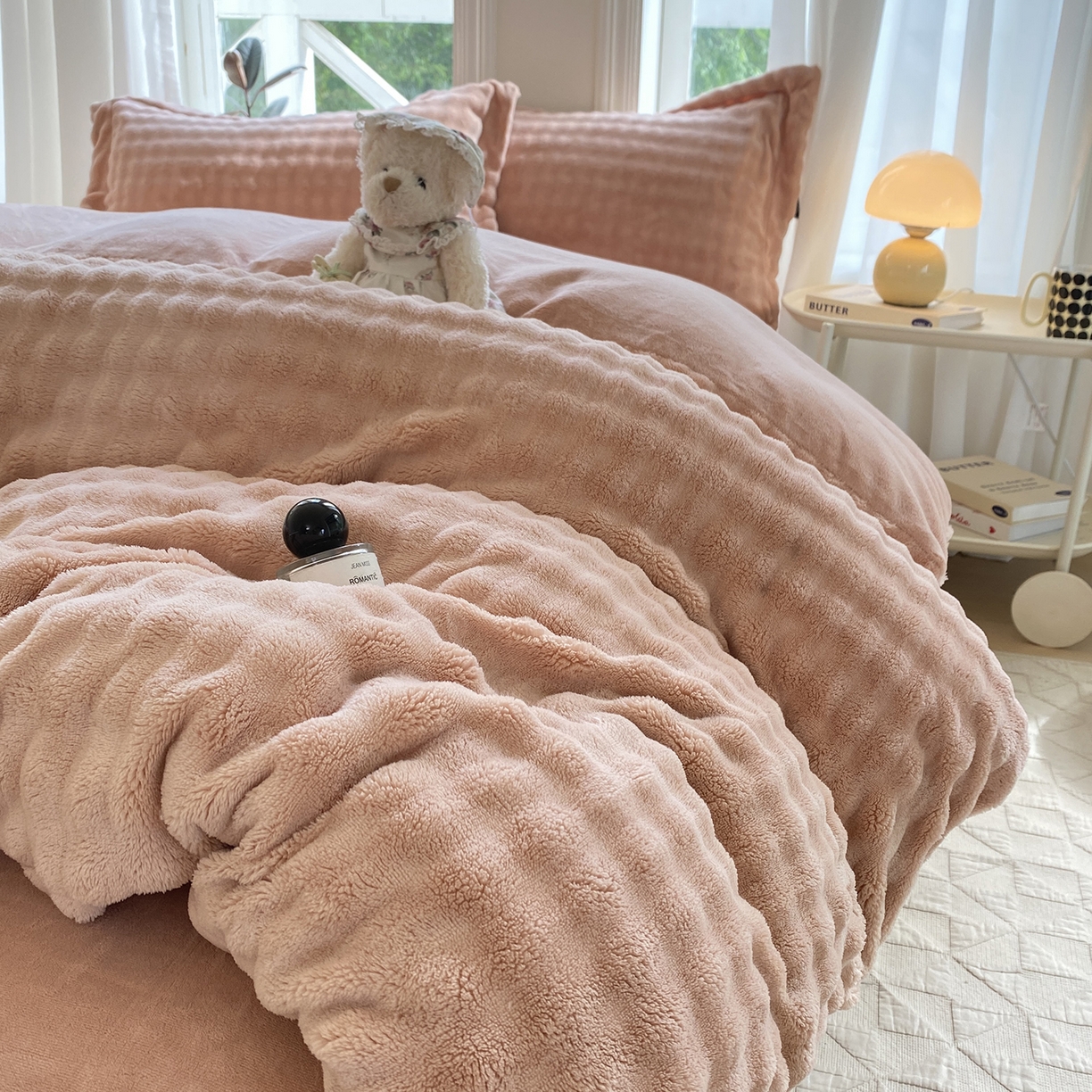 91家纺网 家纺一手货源 找家纺 悦织湾家纺 2025新款泡泡绒仿兔毛绒四件套牛奶绒纯色轻奢床上用品4件套货源足 泡泡绒-浅粉